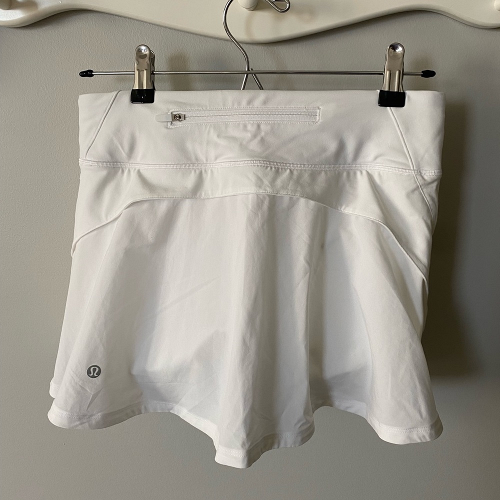 Never worn lulu lemon skirt!